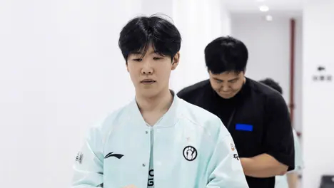 FPX战队无双首选阿狸冠军皮肤，引爆电竞圈热议！-南宫电竞